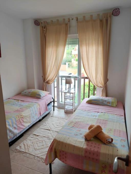 Penthouse Paradiso: 2Br Oasis In Casares Del Sol Ngoại thất bức ảnh
