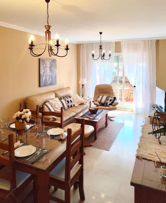 Penthouse Paradiso: 2Br Oasis In Casares Del Sol Ngoại thất bức ảnh