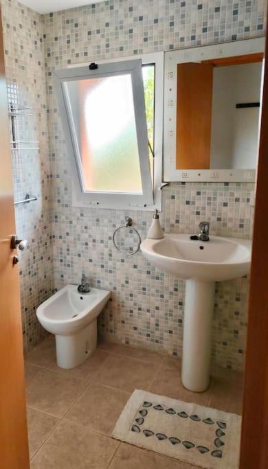 Penthouse Paradiso: 2Br Oasis In Casares Del Sol Ngoại thất bức ảnh