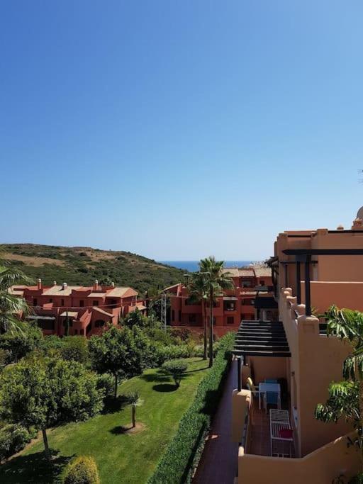 Penthouse Paradiso: 2Br Oasis In Casares Del Sol Ngoại thất bức ảnh