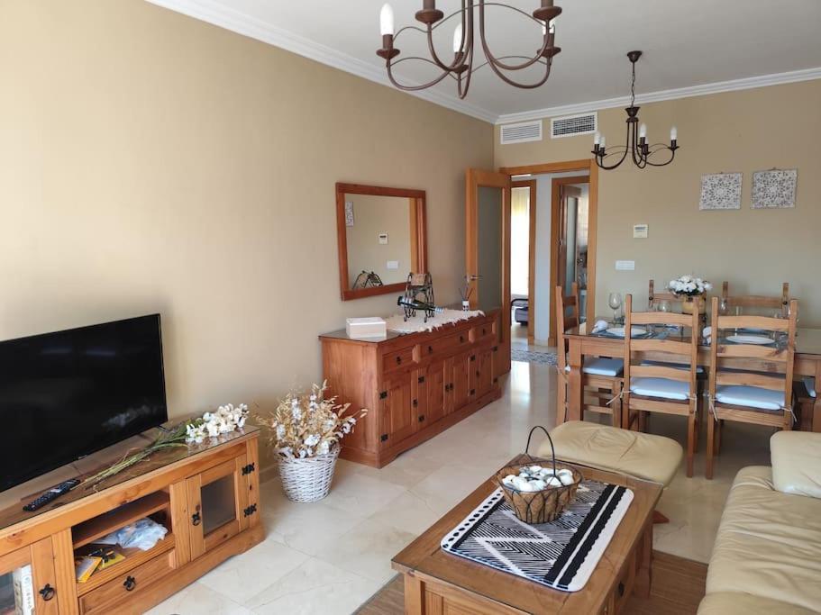 Penthouse Paradiso: 2Br Oasis In Casares Del Sol Ngoại thất bức ảnh